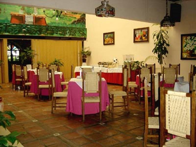 Hotel D'Monica San Cristóbal de Las Casas Exteriör bild